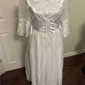 Classic White Lace Bridal-Style Dress